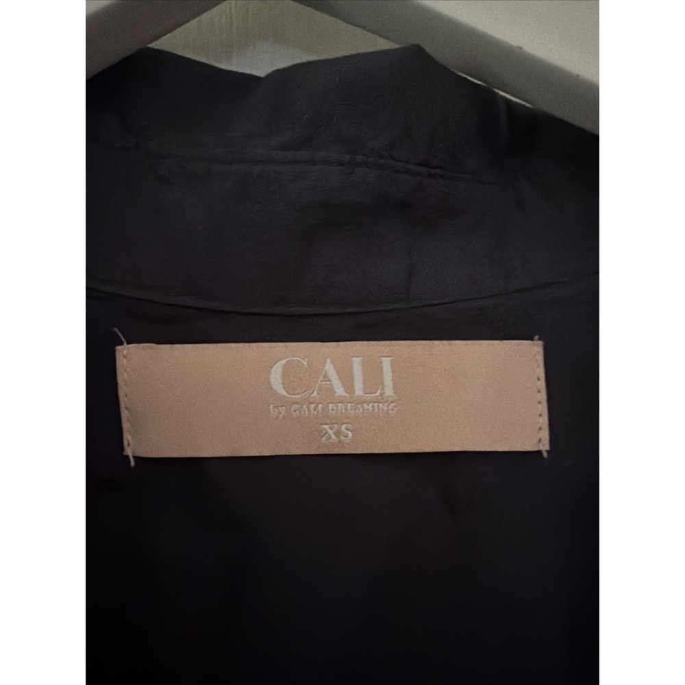 Cali by Cali Dreaming Motley Top 100% Cotton Boxy Short Sleeve Navy V Neck XS - Picture 3 of 6